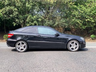 /photos/9812/0ac8f22b-c545-42ca-ad94-025a9e7277db_i320x240.jpg