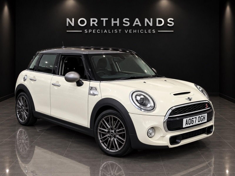 2017 MINI Hatch